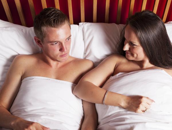 La diferencia de edad puede impactar en la vida sexual por temas como el nivel de energía y el deseo.