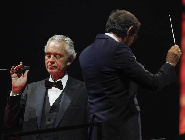 Andrea Bocelli celebra 30 años de carrera artística.