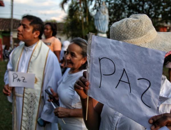 Ante los actos terroristas de los últimos días, la comunidad de Timba, Cauca marcho para pedir garantías al gobierno nacional