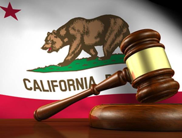 Las leyes en California son aprobadas por la Asamblea y el Senado estatales
