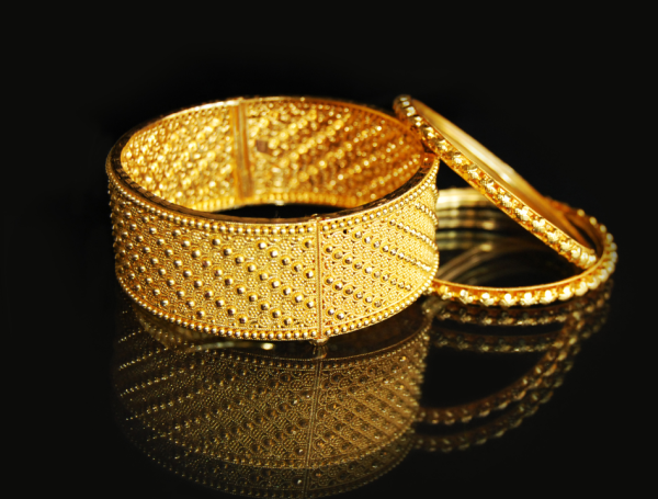 El oro ha sido popular durante siglos gracias por ser un símbolo de riqueza y estatus.