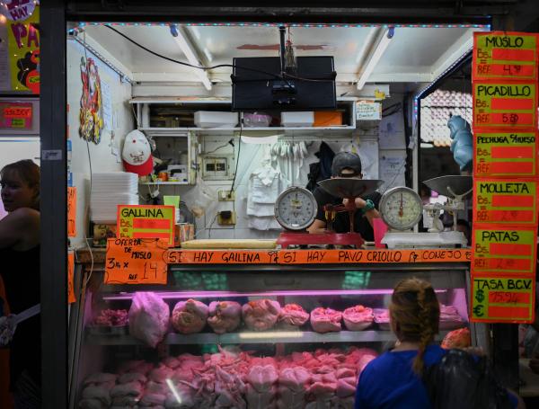 Los precios en Venezuela se expresan en dólares y bolívares.