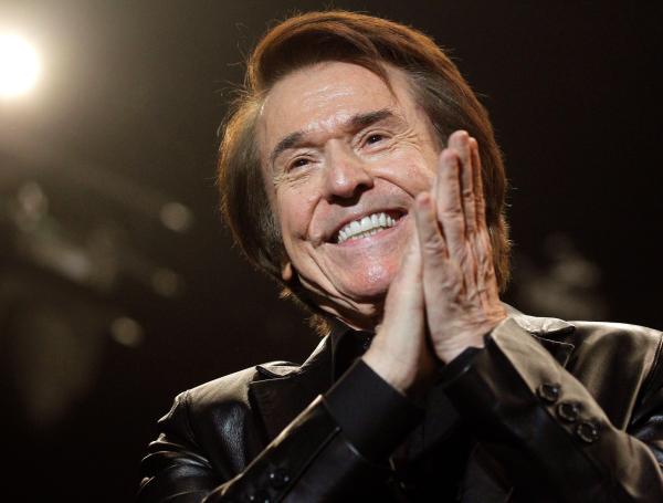 GRAF9912. MADRID, 22/09/2018.- El cantante Raphael, durante el concierto ofrecido esta noche en el WiZink Center, en Madrid, en el que ha presentado su