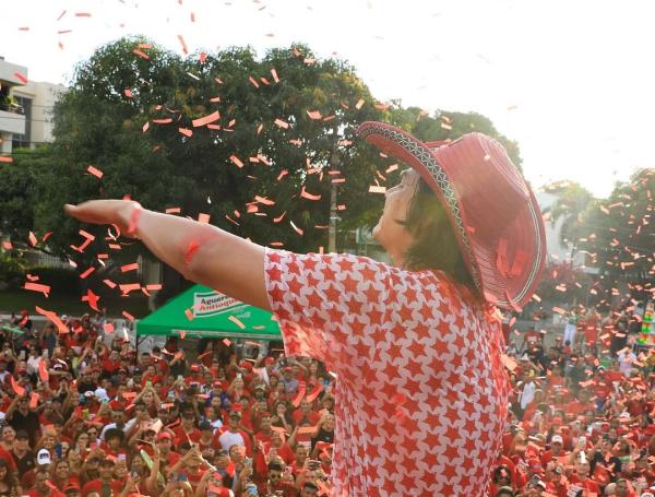 Silvestre Dangond en carnaval 'silvestrista' en Valledupar.