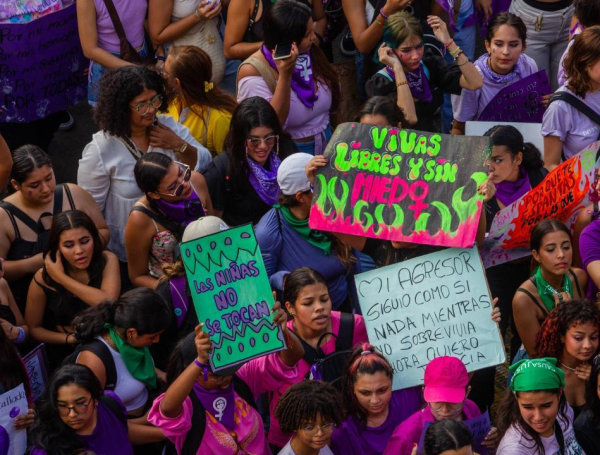 El congresista, que ha negado las acusaciones, fue llamado a juicio y enfrentará el proceso en libertad.