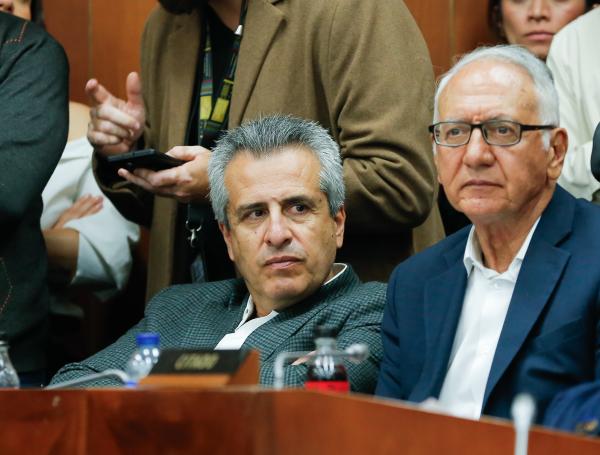 Luis Fernando Velasco y Guillermo Alfonso Jaramillo en el debate donde se hundió la reforma de la salud