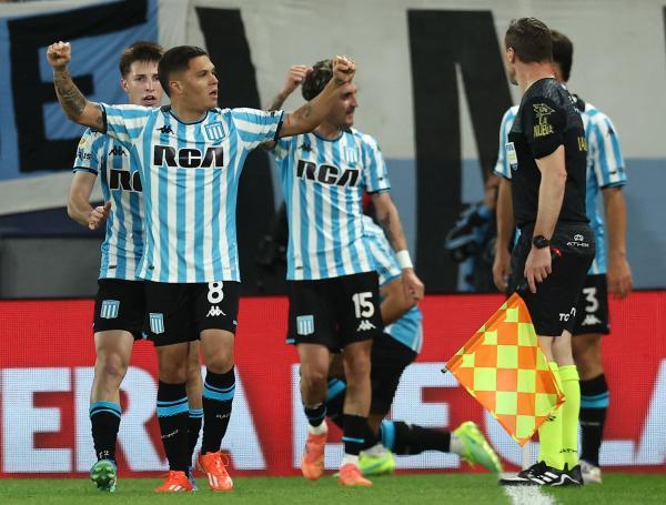 Juan Fernando Quintero, contra Boca.