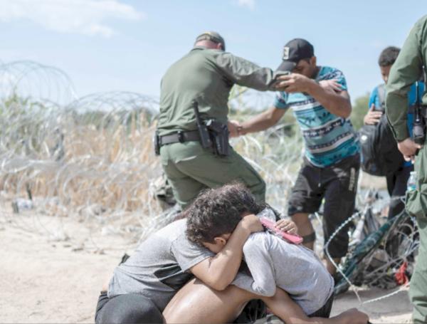 Texas interviene regularmente en escondites de migrantes