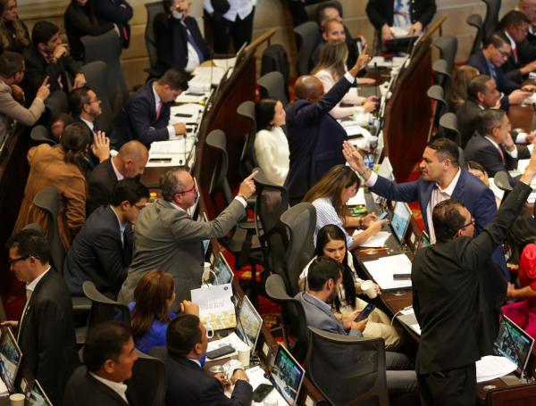 En la plenaria continuaron los choques entre la oposición y el presidente de la Cámara.