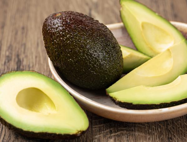 El aguacate es rico en grasas saturadas