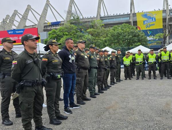 La Policía Metropolitana de Barranquilla se tomó el estadio Metropolitano desde las primeras horas de este martes.