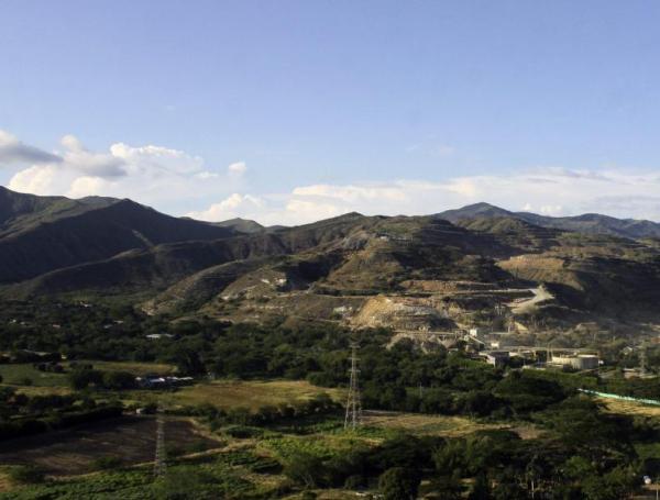 La aún inexistente vía de Mulaló a Loboguerrero.