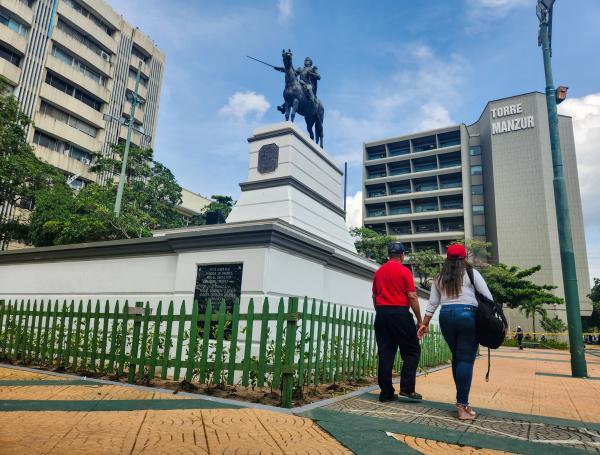 PASEO BOLIVAR EMBELLECIDO