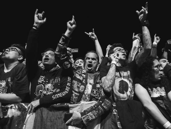 La icónica banda británica de heavy metal, Iron Maiden, se presentó esta noche ante 42.000 personas en el estadio El Campín de Bogotá. La gira que presenta actualmente esta agrupación lleva el nombre de 'The Future Past World Tour'.
