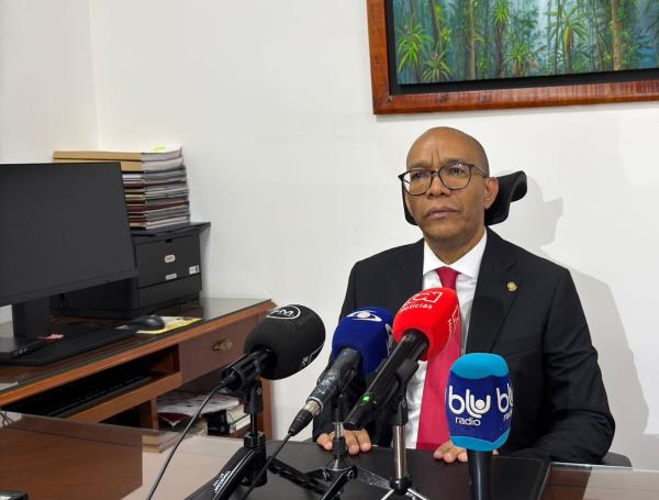 Gerson Chaverra, presidente de la Corte Suprema, en rueda de prensa.