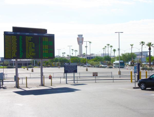 El Aeropuerto Internacional Phoenix Sky Harbor se convirtió en el escenario de un tiroteo durante Navidad.