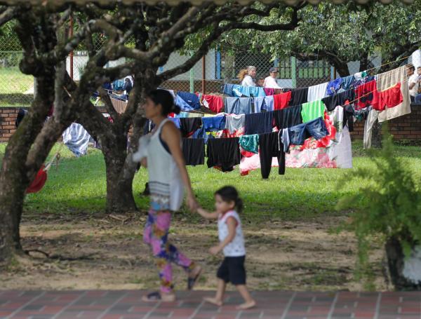 Más de 50 mujeres permanecen retenidas en territorios dominados por los actores armados.