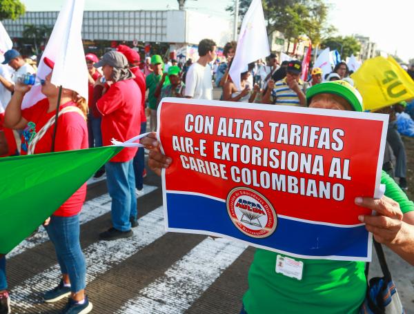 Marcha contra tarifas de energía