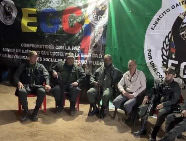 Álvaro Jiménez Millan en la reunión con el 'clan del Golfo'.