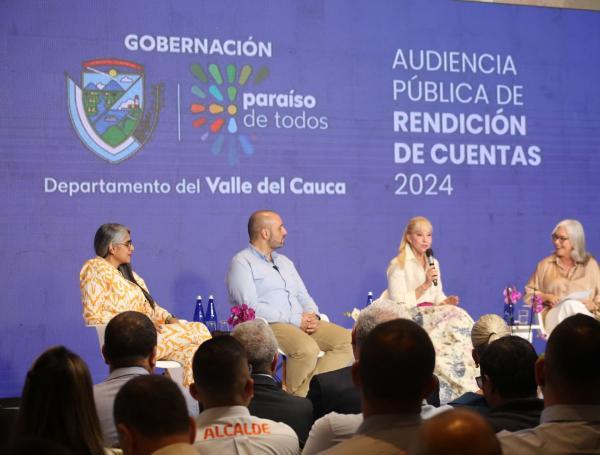 Gobernadora del Valle, Dilian Francisca Toro, en la presentación del informe de rendición de cuentas de su gestión.