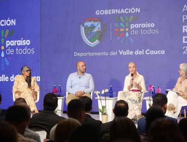 Gobernadora del Valle, Dilian Francisca Toro, en la presentación del informe de rendición de cuentas de su gestión.