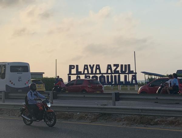 El lote está ubicado frente a la Playa AZUL DE LA BOQUILLA