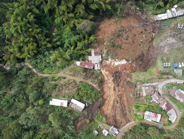 Tragedia en Villamaría (Caldas) deja a cuatro personas muertas y una desaparecida.