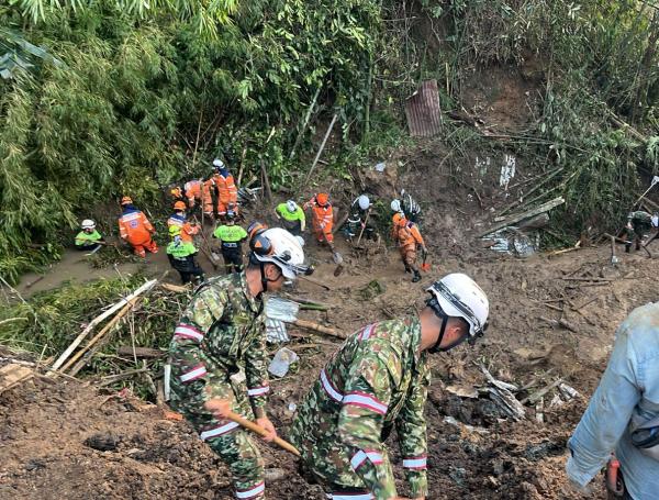 La tragedia en Villamaría dejó cinco muertos.