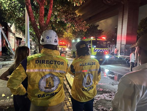 Voraz incendio en una bodega en Medellín