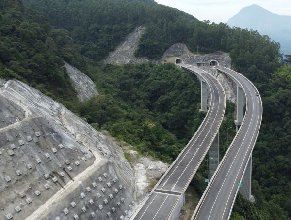 Autopista Conexión Pacífico 1