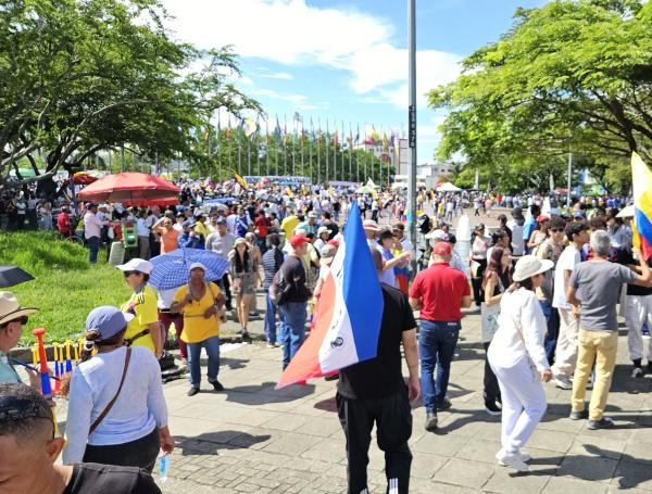 Una de las marchas en Cali, del 18 de marzo, desde el parque de Las Banderas.