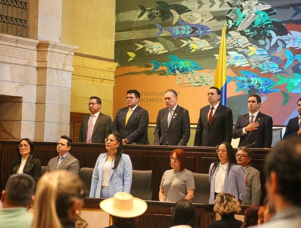 Congreso sesionó en conmemoración de las víctimas que ha dejado el conflicto armado en Colombia.