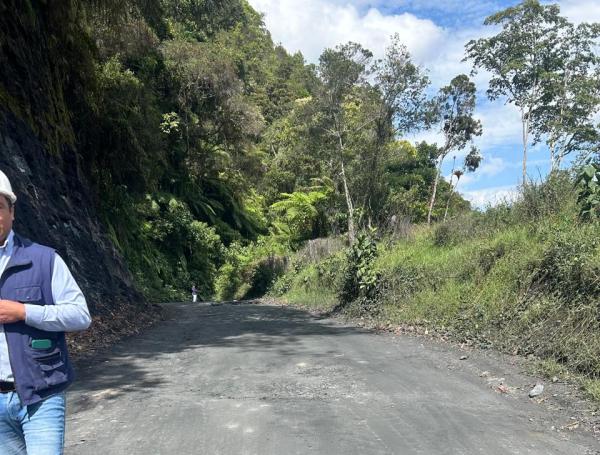 Hay un avance físico del 32 por ciento en la vía Florián