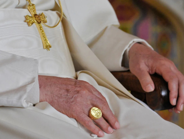 El anillo del pescador Papa