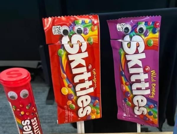 Skittles añade a sus fórmulas Rojo n.3