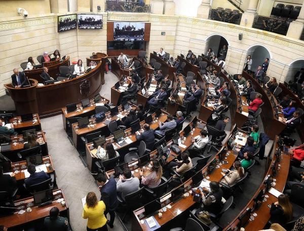 Legisladores señalan que el estudio de las preguntas se harán conforme al calendario y los trámites establecidos por la corporación