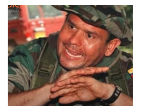 Carlos Castaño.