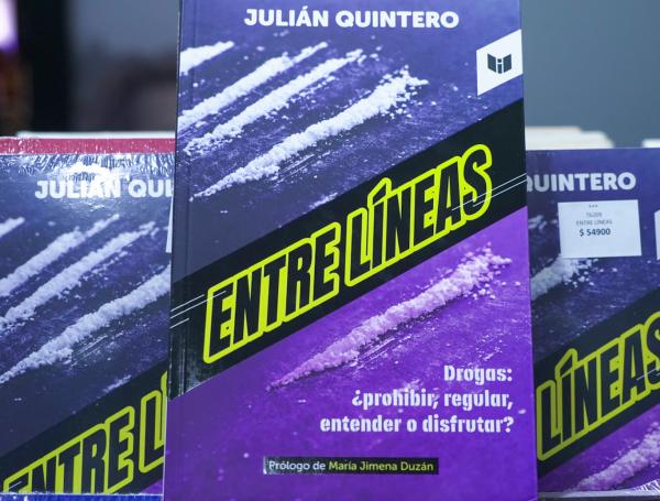 'Entre Líneas', libro de Julián Quintero