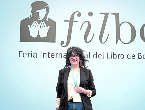 La escritora ecuatoriana Karina Marín compartió sus puntos de vista alrededor de conceptos como el cuerpo y la normalidad.