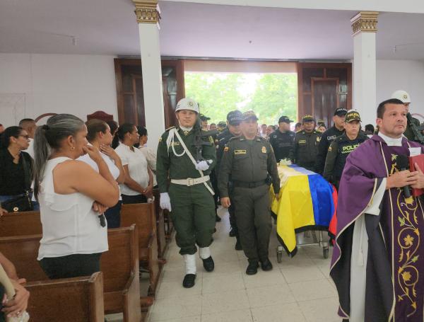 Policías asesinados por 'plan pistola'.