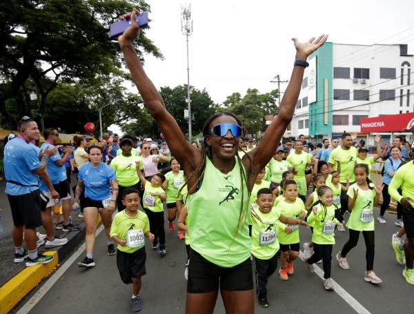 Más de 11.000 personas corrieron la Maratón de Cali