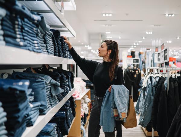 Aproveche los descuentos de los outlets.
