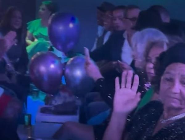 Patricia grabó en video parte de la fiesta de cumpleaños que celebraban en la discoteca Jet Set.