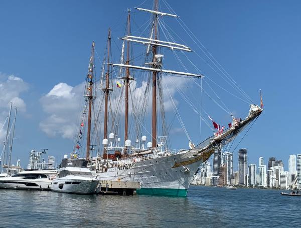 Navío español Juan Sebastián de Elcano en Cartagena
