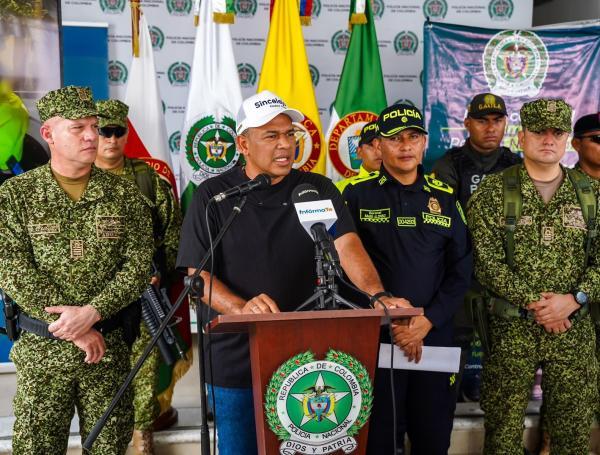 Policía