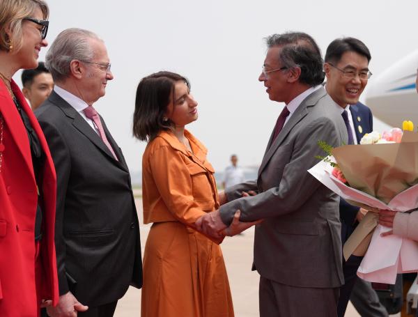 El presidente Gustavo Petro a su llegada a China.