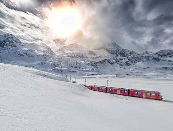 Tren rojo de los Alpes Suizos