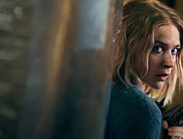 Película Extraterritorial de Netflix, una producción alemana de acción y suspenso.