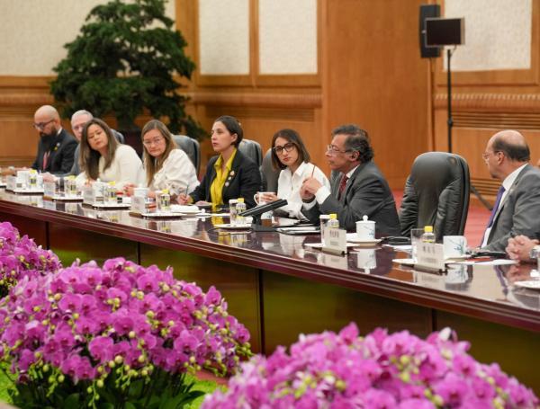 El Presidente Xi Jinping  se reunió con el presidente Gustavo Petro hoy 14 de mayo del 2025 en el gran Salón del Pueblo para ratificar los lazos de cooperación entre los dos países