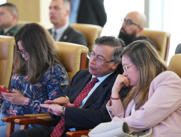 El presidente Petro y la ministra de Comercio, Cielo Rusinque.